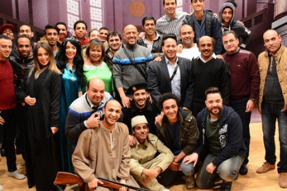 بالصور- فريق "مسرح مصر" يقدم عروضا بالكويت