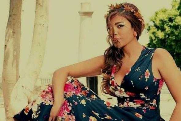 بالصور- ريهام حجاج بالأسود في جلسة تصوير جديدة