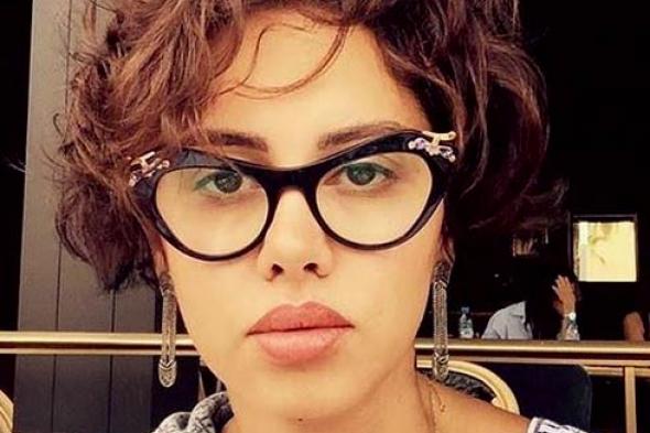 بالصور- ياسمين رئيس بالأبيض  والأسود في جلسة تصوير جديدة