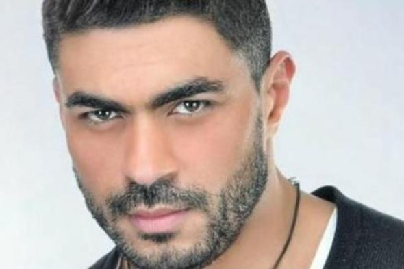خالد سليم ينشر صورة لوالده ويطلب من جمهوره الدعاء له
