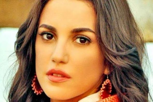 بالصور- درة بالأبيض في أحدث جلسة تصوير لها