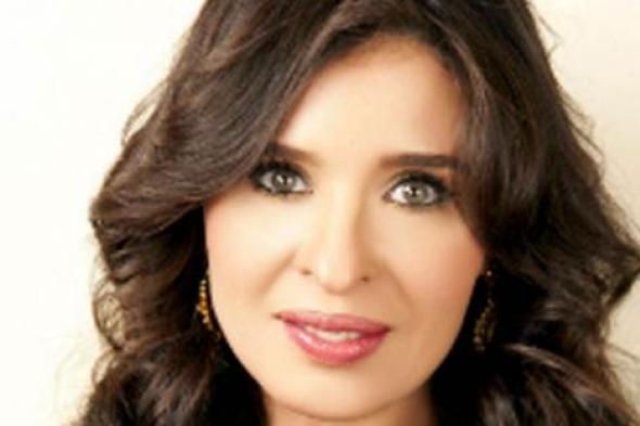 صور وفيديو- دينا تنشر كواليس تصوير مسلسل هيفاء "الحربايه" في بولاق