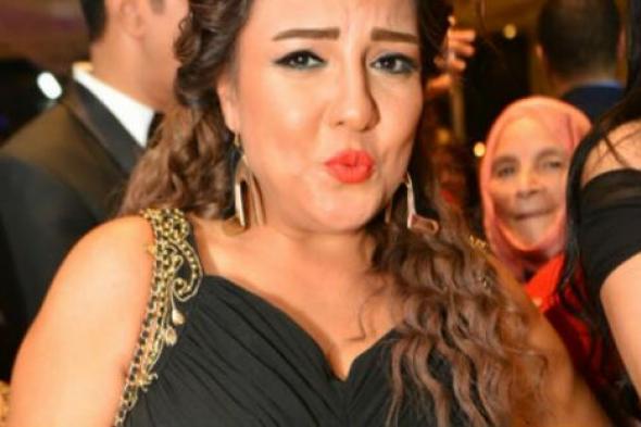 هكذا ردت مي كساب على السخرية من طلاء أظافرها المقشور