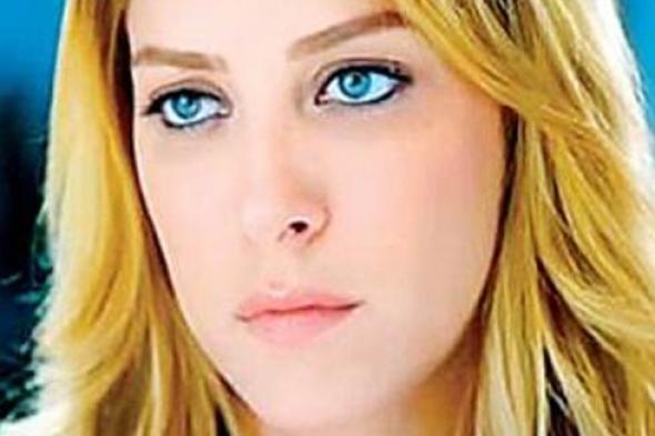 صورة- ريم مصطفى تغير لون شعرها في مسلسل "كلابش"