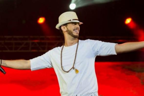 فيديو- سعد لمجرد يرقص في شوارع فرنسا بعد اخلاء سبيله