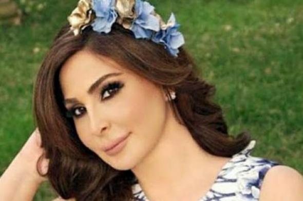 بالفيديو- إليسا تستعين بالسيدة العذراء مريم لإنقاذ لبنان
