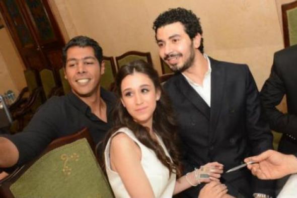 عمر متولي يتسبّب في تعطيل عقد قران محمد أنور لثوانِ