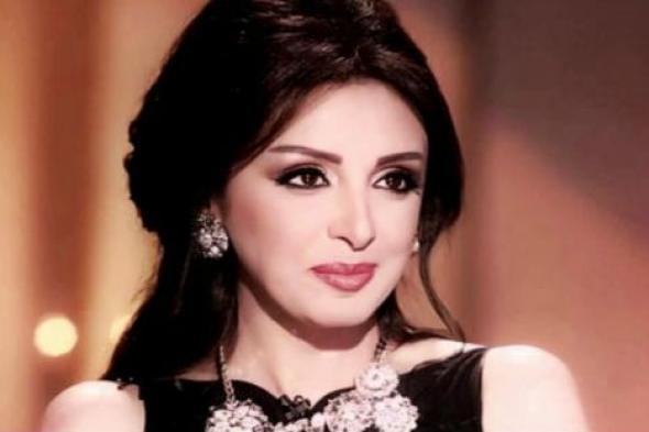 أنغام توجه رسالة إلى عمرو دياب