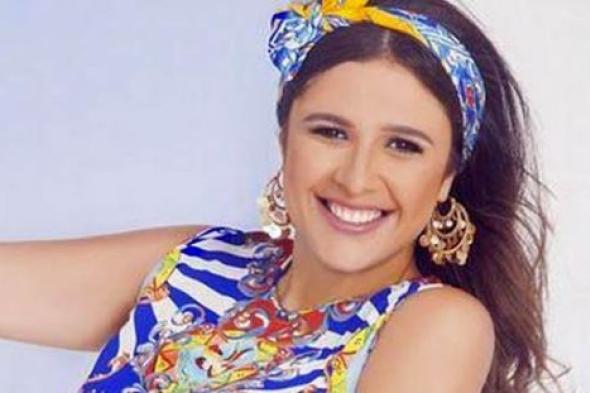 ياسمين عبد العزيز  تكشف عن شخصية "فتحية" في مسلسل "هربانة منها"