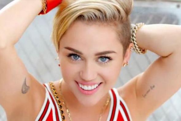 شاهد- أول تجربة أداء لمايلي سايرس في مسلسل Hannah Montana.. المغنية تعلق: دائمًا مثيرة للجدل