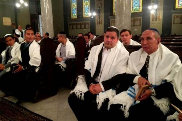 بالصور- بهذه الطريقة يجسد إدوارد دور اليهودي في "الجماعة 2"