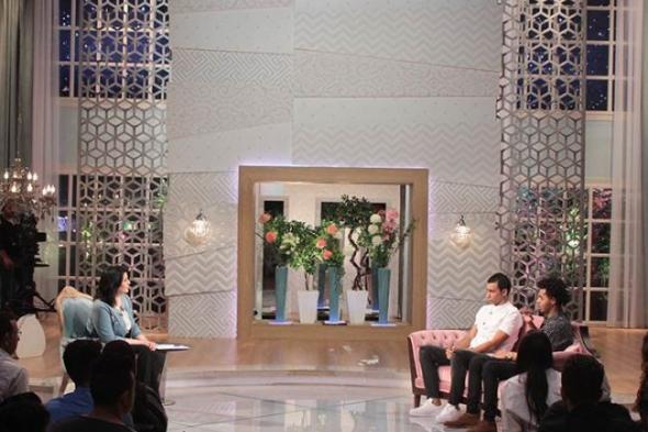 بالصور- الظهور الإعلامي الأول لمي كساب  مع أوكا وأورتيجا بعد براءتهما