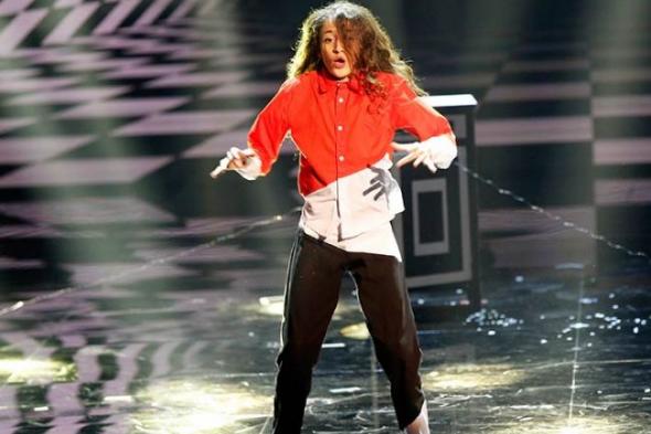 الطفلة سارة فاجابون تقدم رقصة Popping في سيرك بنهائي Arabs Got Talent