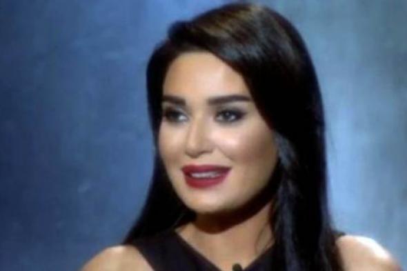 بالفيديو  سيرين عبد النور تركب الخيل وزوجها يتغزل بها