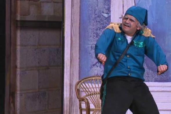 مصطفى خاطر يحتفل بحلول شهر رمضان على طريقة "عم شكشك"