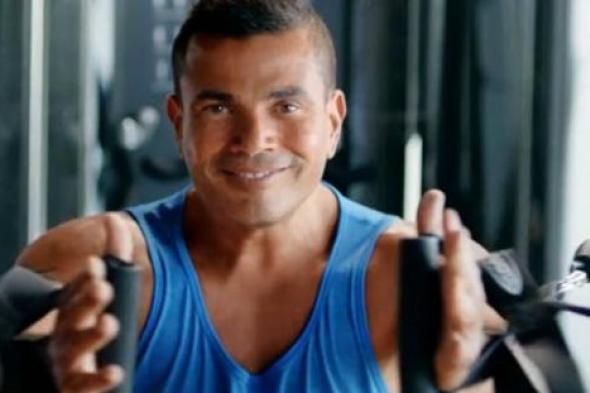 عمرو دياب معجب بهذا المسلسل.. يبعث رسالة تهنئة لأبطاله