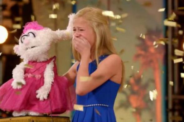 بالفيديو- طفلة تبهر لجنة تحكيم America's Got Talent.. تتحدث من البطن وتحصل على الباز الذهبي