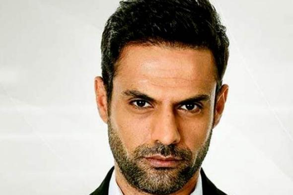 أمير طعيمة يحكي كواليس لقاءه الأول بعمرو دياب.. مفاجأة "العالم الله"