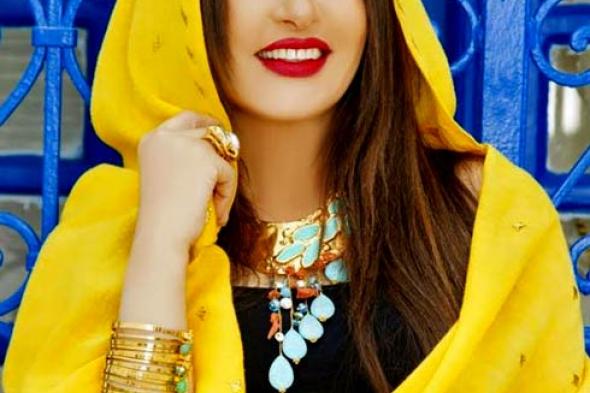 بالفيديو - لطيفة تعيد غناء "يا ليلة العيد"