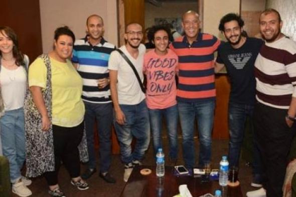 بالصور- إيمي سمير غانم مع والدها وسماح أنور تحضر عرض جديد لـ "مسرح مصر"