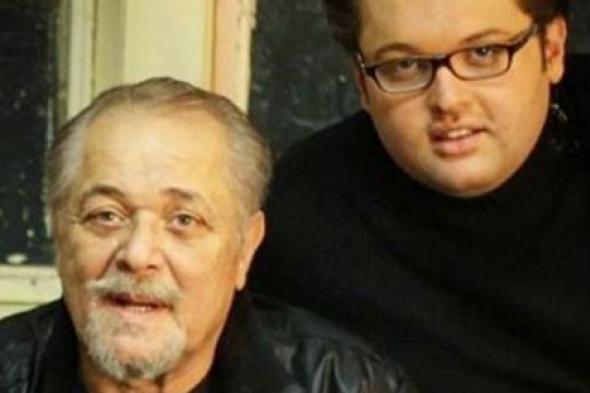 محمد محمود عبد العزيز يعبر عن اشتياقه لوالده بهذه الكلمات