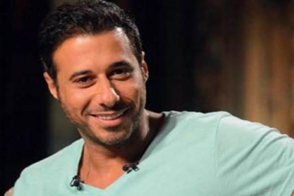 صورة- أحمد السعدني يطهو لأول وآخر مرة