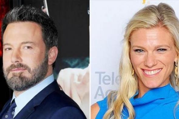 بعد 3 أشهر على انفصاله عن جينيفر جارنر .. بن أفليك يواعد منتجة برنامج  SNL