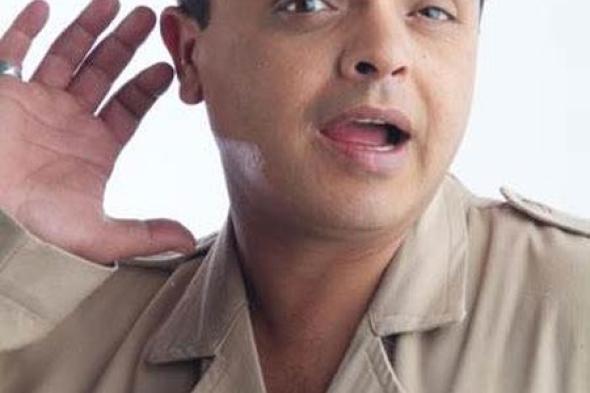 محمد صلاح يطلب من هنيدي تقيدم جزء ثاني من "صعيدي في الجامعة الأمريكية".. وهكذا رد عليه