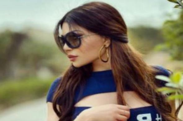 بالصور- هيفاء وهبي تستعرض إطلالتها في أحد الأفراح.. تجمع ما بين الرقة والجرأة