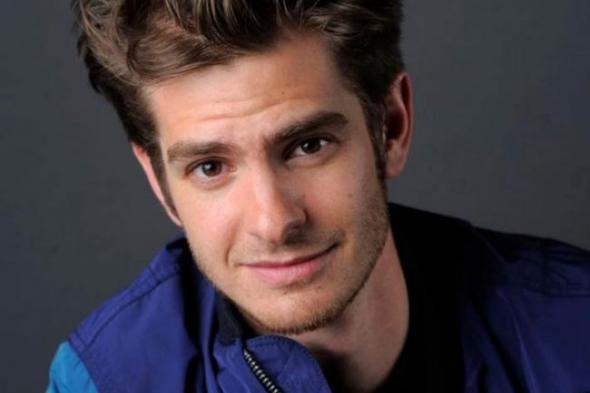 أندرو جارفيلد يوضح حقيقة تصريحاته عن ميوله المثلية: انتزعت من السياق