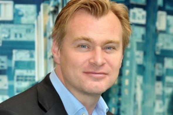 المخرج كريستوفر نولان مهاجمًا شركة Netflix: تتبع سياسة طائشة ولا أقبل العمل معها