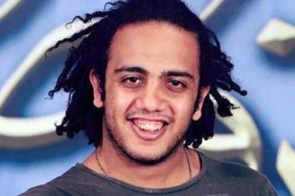 بالفيديو- أوس أوس يرقص على أغنية Despacito في حمام السباحة