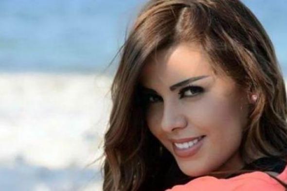 أماني السويسي تطرح "أقول أبعد" عبر إذاعات الراديو