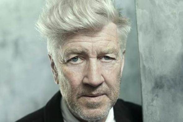 بالفيديو- المخرج ديفيد لينش يحيي جمهور مؤتمر Comic-Con بطريقة ساخرة