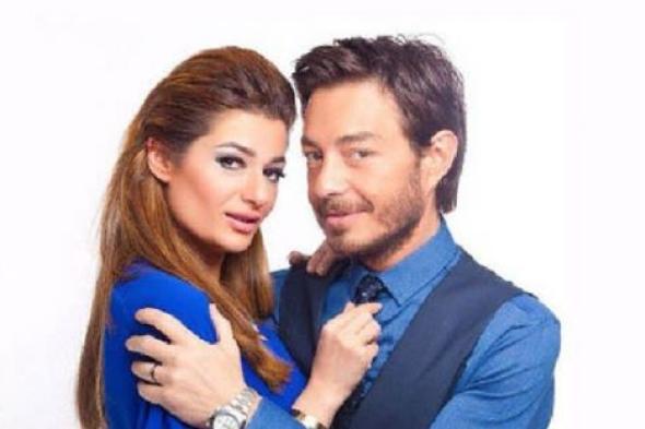 صورة - أحمد زاهر برفقة زوجته وبناته في الساحل الشمالي