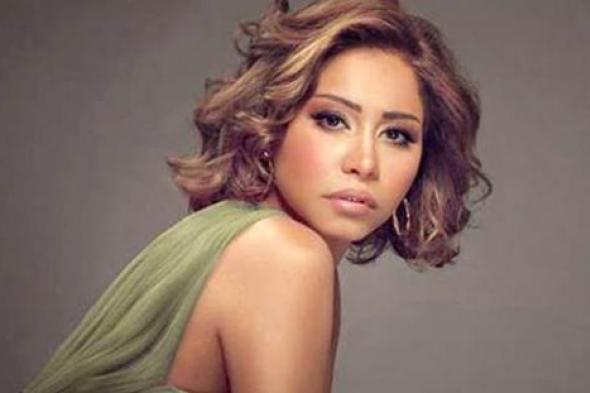 بالفيديو- شيرين عبد الوهاب لجمهور حفلها ساخرة: بغني في موقف حافلات