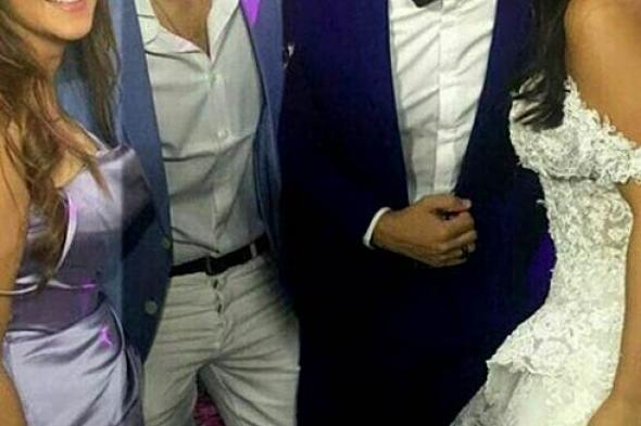 صورة- حسن الرداد وزوجته إيمي سمير غانم يجتمعان مع دنيا ورامي رضوان وكريم محمود عبد العزيز في الساحل الشمالي