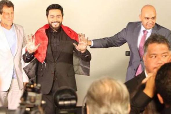 صورة- هكذا رد تامر حسني على المشككين في بصمته في هوليوود