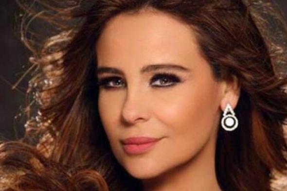 بالصور- إطلالة رقيقة لكارول سماحة في حفلها بلبنان