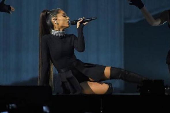 أريانا جراندي تُصدم بأن جمهورها من المراهقين لا يعرفون "سبايس جيرلز"