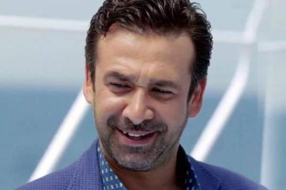 بالصور- كريم عبد العزيز يجتمع بأمل رزق في الأراضي المقدسة