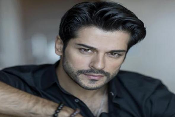 بوراك أوزجيفيت يشارك ديفيد بيكهام في إعلان دعائي