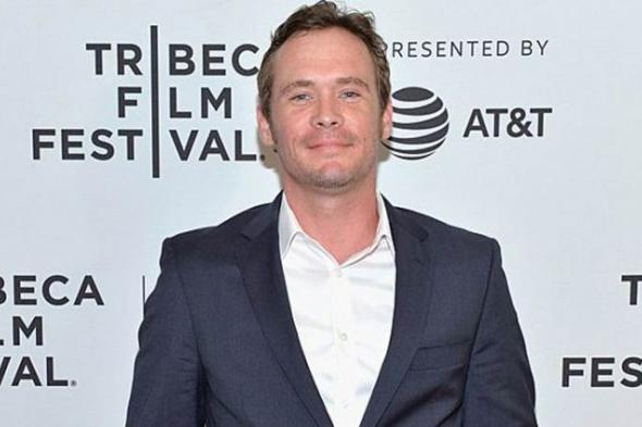 وفاة الممثل الأمريكي بليك هيرون عن عمر يناهز 35 عاما