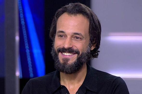 يوسف الشريف عن مباراة الأهلي وطلائع الجيش: مستوى التحكيم المصري مخجل