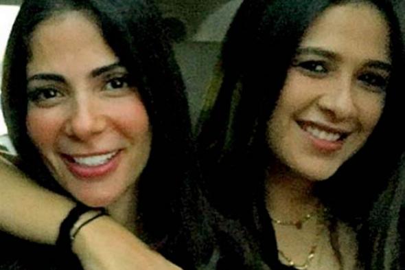 منى زكي وياسمين عبد العزيز معا في صور جديدة.. صداقة وعفوية