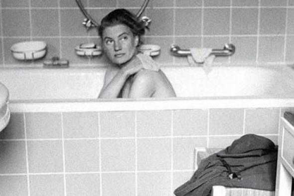 كيت وينسلت تجسد حياة لي ميلر.. مصورة الحروب التي استحمت في "بانيو" أدولف هتلر