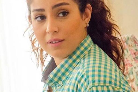 أيتن عامر تدعم أحمد الفيشاوي بعد اعتذاره عمّا بدر منه في مهرجان الجونة السينمائي الأول