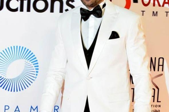 أبرز تصريحات أحمد فهمي في "عيش الليلة"- لهذا السبب تعرّضت للضرب وفقدت أسناني.. وهذه قصة هروبي لأمريكا