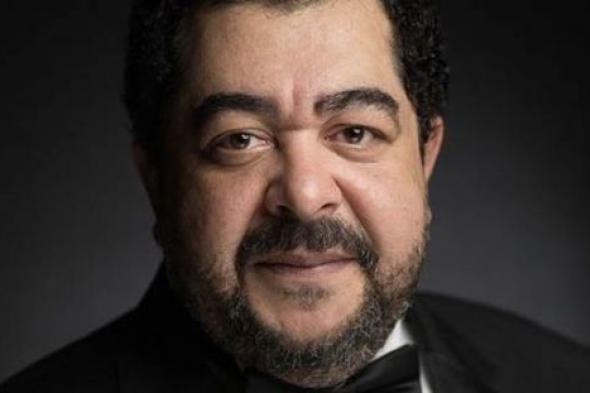 بالفيديو- طارق عبد العزيز يحكي متأثرا عن الأيام الأخيرة في حياة خالد صالح.. موقف لا ينساه لمحمد هنيدي