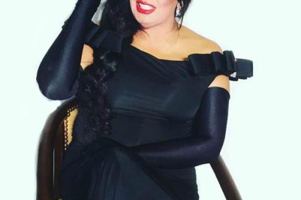 بالفيديو- فيفي عبده في ألمانيا لتدريب الرقص